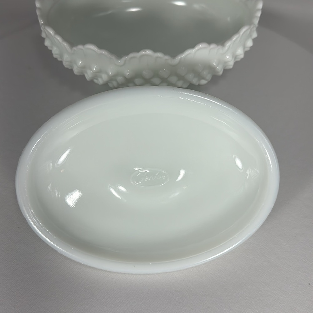 Vintage Fenton Hobnail - Milk glass Dish with Lid - Picture 9 of 17